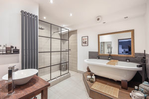 Photo 11- click for photo gallery